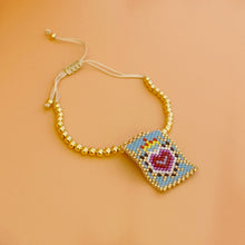 Cargar imagen en el visor de la galería, Pulsera hilos sagrado corazón
