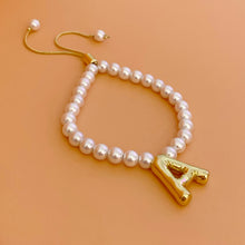 Cargar imagen en el visor de la galería, Pulsera Perlas Inicial Chunky
