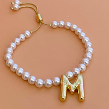 Cargar imagen en el visor de la galería, Pulsera Perlas Inicial Chunky
