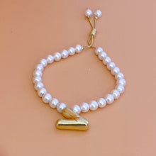 Cargar imagen en el visor de la galería, Pulsera Perlas Inicial Chunky
