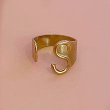 Cargar imagen en el visor de la galería, Anillo Dorado Inicial Slim
