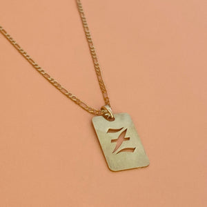 Collar placa gótica inicial