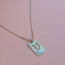Cargar imagen en el visor de la galería, Collar placa gótica inicial
