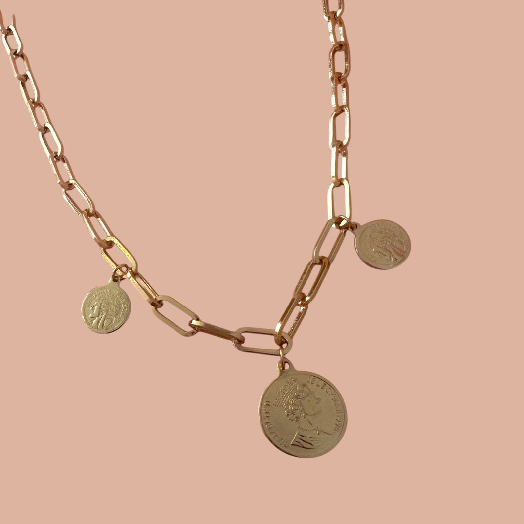 Collar Clip Chain tres monedas