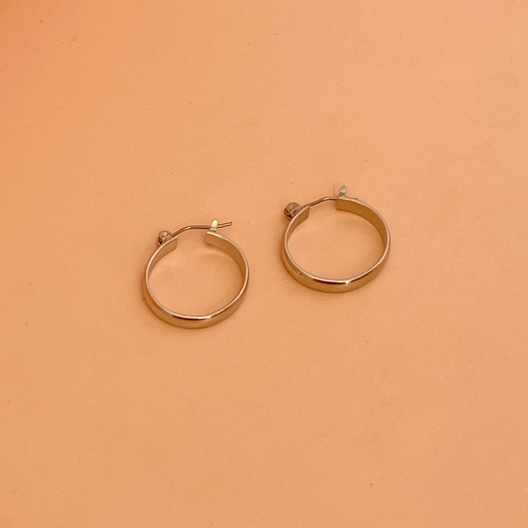 Hoops lisas plateadas