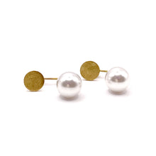 Cargar imagen en el visor de la galería, Aretes Perla Coin
