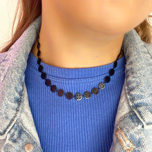 Cargar imagen en el visor de la galería, Choker metal caritas
